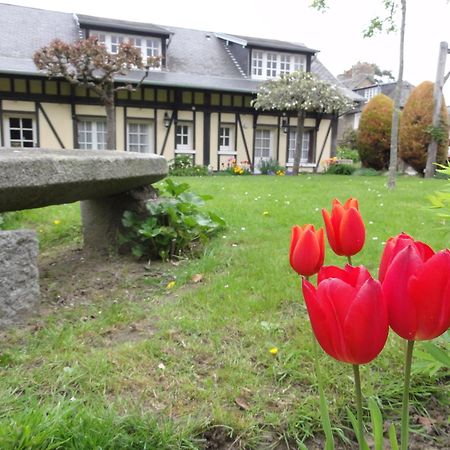 ‪‪Hotel de la Croix d'Or‬‬  آفروشْ المظهر الخارجي الصورة