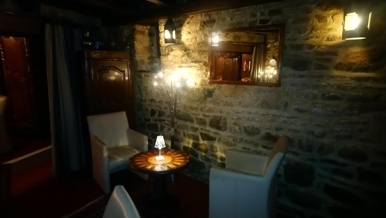 ‪‪Hotel de la Croix d'Or‬‬  آفروشْ المظهر الخارجي الصورة