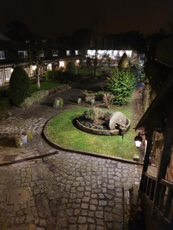 ‪‪Hotel de la Croix d'Or‬‬  آفروشْ المظهر الخارجي الصورة