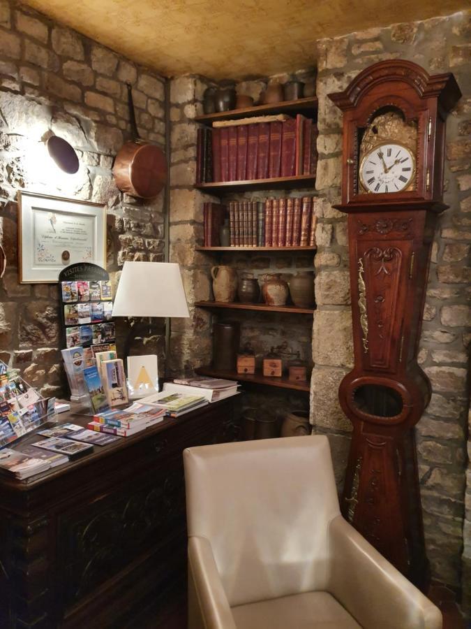 ‪‪Hotel de la Croix d'Or‬‬  آفروشْ المظهر الخارجي الصورة
