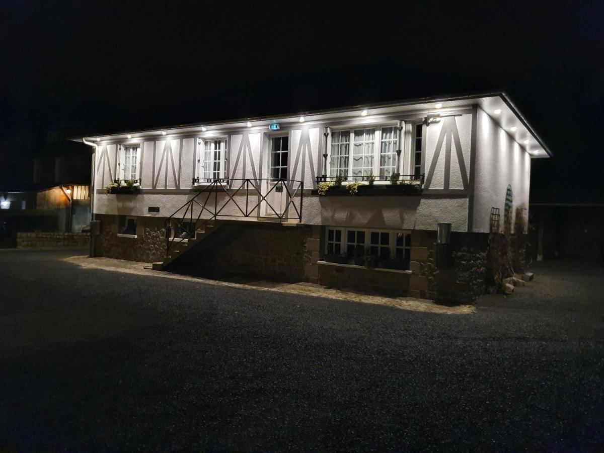‪‪Hotel de la Croix d'Or‬‬  آفروشْ المظهر الخارجي الصورة